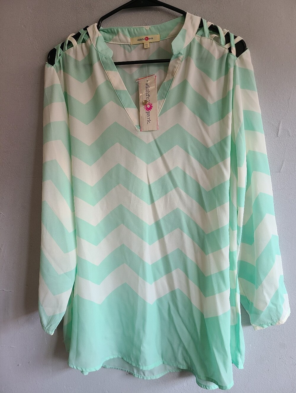 NEW women's XL mint/white chevron blouse long sleeve shirt strappy shoulder